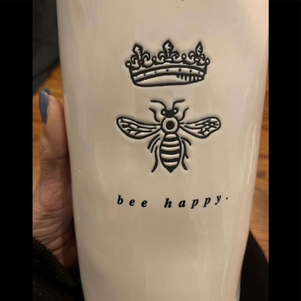 New RAE DUNN Artisan Collection “BEE HAPPY” Icon Tall Cellar-Wood Lid Missing